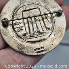 MaxSold Auction: Silver Silver Brooch Small Medallion - Hatboro (Pennsylvania, USA) PARTNER MANAGED Estate Sale Online Auction - Jacksonville Road