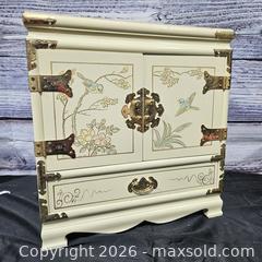 MaxSold Auction: Vintage Asian Cream Painted Wood Jewelry Box with Drawer - Hatboro (Pennsylvania, USA) PARTNER MANAGED Estate Sale Online Auction - Jacksonville Road