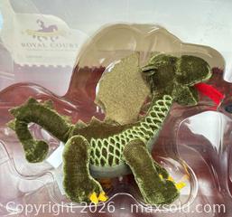 MaxSold Auction: T2 NIB- New Pottery Barn Royal Court Castle Collection Dragon Knight Princess Figures - Toronto (Ontario, Canada) SELLER MANAGED Downsizing Online Auction -  The Kingsway