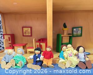 MaxSold Auction: T39 Wooden Dollhouse-  Similar to Plan Toys  - Toronto (Ontario, Canada) SELLER MANAGED Downsizing Online Auction -  The Kingsway