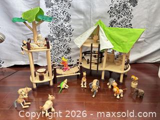 MaxSold Auction: T40 Wooden Treehouse - Toronto (Ontario, Canada) SELLER MANAGED Downsizing Online Auction -  The Kingsway