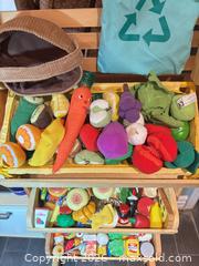 MaxSold Auction: T44 Fruit/Food Stand - Toronto (Ontario, Canada) SELLER MANAGED Downsizing Online Auction -  The Kingsway