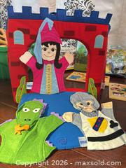 MaxSold Auction: T55 Kids puppet shows, puzzles, and hangman game. - Toronto (Ontario, Canada) SELLER MANAGED Downsizing Online Auction -  The Kingsway