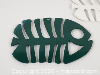 MaxSold Auction: Vintage Copco Enamel Fish Bone Trivets - Toronto (Ontario, Canada) PARTNER MANAGED Downsizing Online Auction - Esandar Drive (STORAGE)
