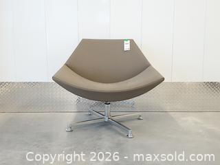 MaxSold Auction: Vintage Kastel Kayak Leather Swivel Lounge Chair - Italy - Toronto (Ontario, Canada) PARTNER MANAGED Downsizing Online Auction - Esandar Drive (STORAGE)