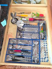 MaxSold Auction: Mixed Kitchen Utensils & Cutlery Set, 26-50 Pieces - Baltimore (Maryland, USA) PARTNER MANAGED Estate Sale Online Auction - Ken Oak Road