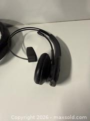 MaxSold Auction: Headphones and more  - Lower Moreland Township (Pennsylvania, USA) SELLER MANAGED Downsizing Online Auction - Huntingdon Pike