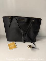MaxSold Auction: Michael Kors bag  - Lower Moreland Township (Pennsylvania, USA) SELLER MANAGED Downsizing Online Auction - Huntingdon Pike