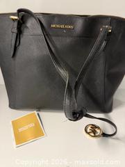 MaxSold Auction: Michael Kors bag  - Lower Moreland Township (Pennsylvania, USA) SELLER MANAGED Downsizing Online Auction - Huntingdon Pike