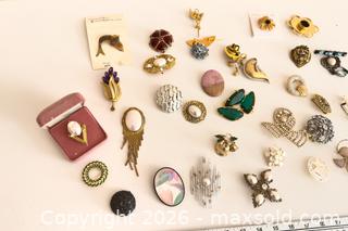 MaxSold Auction: Mixed Vintage & Modern Brooch/Pin Lot, 25-30 Pieces - London (Ontario, Canada) SELLER MANAGED Estate Sale Online Auction - Berkshire Court (CONDO)