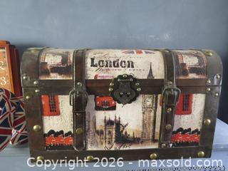 MaxSold Auction: ASSORTED LOT OF UNION JACK (COMMONWEALTH) INSPIRED COLLECTIBLES  - Toronto (Ontario, Canada) SELLER MANAGED Downsizing Online Auction - St Edmunds Drive
