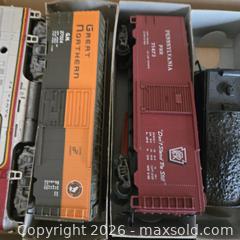 MaxSold Auction: HO SCALE MIXED LOCOMOTIVES CARS AND TRACKS - Toronto (Ontario, Canada) SELLER MANAGED Downsizing Online Auction - St Edmunds Drive