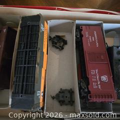 MaxSold Auction: HO SCALE MIXED LOCOMOTIVES CARS AND TRACKS - Toronto (Ontario, Canada) SELLER MANAGED Downsizing Online Auction - St Edmunds Drive