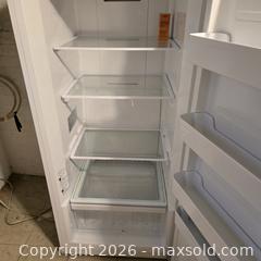 MaxSold Auction: INSIGNIA  UPRIGHT FREEZER, 14 CU FT, WHITE - Toronto (Ontario, Canada) SELLER MANAGED Downsizing Online Auction - St Edmunds Drive