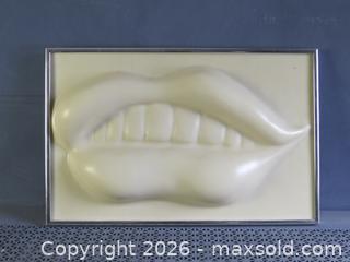 MaxSold Auction:  IVORY ACRYLIC POP ART LIPS WALL SCULPTURAL RELIEF - Toronto (Ontario, Canada) SELLER MANAGED Downsizing Online Auction - St Edmunds Drive