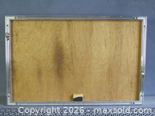 MaxSold Auction:  IVORY ACRYLIC POP ART LIPS WALL SCULPTURAL RELIEF - Toronto (Ontario, Canada) SELLER MANAGED Downsizing Online Auction - St Edmunds Drive