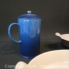 MaxSold Auction: Le Creuset Oval Gratin Baking Dish 28cm Enameled Cast Iron - Toronto (Ontario, Canada) SELLER MANAGED Downsizing Online Auction - St Edmunds Drive