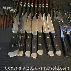 MaxSold Auction: MIXED CUTLERY LOT: 6 LAGUIOLE WOOD CUTTING UTENSILS, 8 BLACK STEAK KNIVES - Toronto (Ontario, Canada) SELLER MANAGED Downsizing Online Auction - St Edmunds Drive