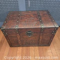 MaxSold Auction: RUSTIC WOODEN CHEST - Toronto (Ontario, Canada) SELLER MANAGED Downsizing Online Auction - St Edmunds Drive