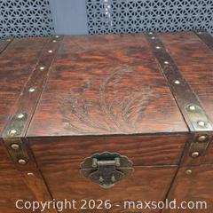 MaxSold Auction: RUSTIC WOODEN CHEST - Toronto (Ontario, Canada) SELLER MANAGED Downsizing Online Auction - St Edmunds Drive