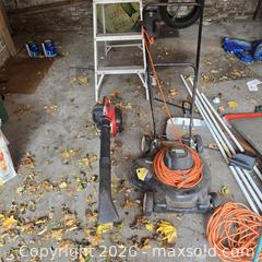 MaxSold Auction: STEP LADDER, LAWN MOWER AND LEAF BLOWER - Toronto (Ontario, Canada) SELLER MANAGED Downsizing Online Auction - St Edmunds Drive