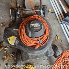 MaxSold Auction: STEP LADDER, LAWN MOWER AND LEAF BLOWER - Toronto (Ontario, Canada) SELLER MANAGED Downsizing Online Auction - St Edmunds Drive