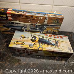 MaxSold Auction: VINTAGE PLASTIC MODEL KIT LOT — LINDBERG, REVELL, AURORA, HAWK - Toronto (Ontario, Canada) SELLER MANAGED Downsizing Online Auction - St Edmunds Drive