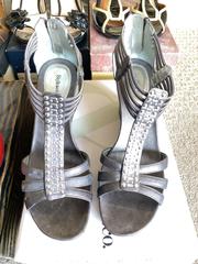 MaxSold Auction: Cute Women’s Heels- Size 8/8.5 - Los Angeles (California, USA) PARTNER MANAGED Estate Sale Online Auction - Shoup Avenue (CONDO)