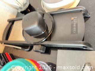 MaxSold Auction: Juiceman Juicer Cuisinart Mandoline and More! - Los Angeles (California, USA) PARTNER MANAGED Estate Sale Online Auction - Shoup Avenue (CONDO)