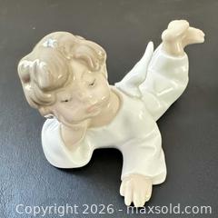 MaxSold Auction: Lladro Angel Lying Down 4541 - Los Angeles (California, USA) PARTNER MANAGED Estate Sale Online Auction - Shoup Avenue (CONDO)