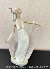 MaxSold Auction: Lladro Grand Dame Figurine 1568 - Los Angeles (California, USA) PARTNER MANAGED Estate Sale Online Auction - Shoup Avenue (CONDO)