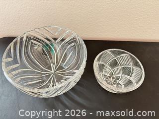 MaxSold Auction: Two Crystal Bowls - Los Angeles (California, USA) PARTNER MANAGED Estate Sale Online Auction - Shoup Avenue (CONDO)