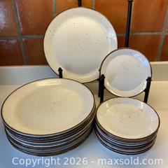 MaxSold Auction: Mid-Century Lifestyle Set of 10 Dinner and 10 Dessert Plates - Toronto (Ontario, Canada) SELLER MANAGED Downsizing Online Auction - Lamb Avenue
