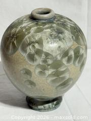 MaxSold Auction: Vintage Studio Pottery Crystalline Glaze Vase  - Ottawa (Ontario, Canada) SELLER MANAGED Downsizing Online Auction - Prince Albert Street