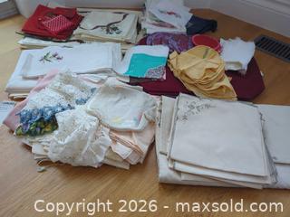 MaxSold Auction: Assorted Napkins, Tablecloths, Doilies & Place mats - Saanich (British Columbia, Canada) PARTNER MANAGED Moving Online Auction - Marsett Place (CONDO)