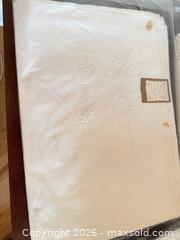 MaxSold Auction: Assorted White & Ivory Table Linens - Cotton and Linen - Saanich (British Columbia, Canada) PARTNER MANAGED Moving Online Auction - Marsett Place (CONDO)