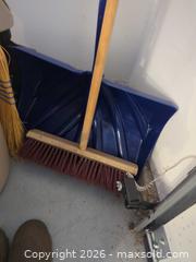 MaxSold Auction: Garden & Outdoor Tools and Accessories - Saanich (British Columbia, Canada) PARTNER MANAGED Moving Online Auction - Marsett Place (CONDO)