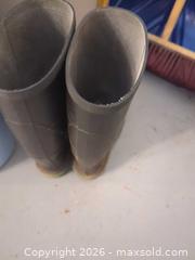 MaxSold Auction: Garden & Outdoor Tools and Accessories - Saanich (British Columbia, Canada) PARTNER MANAGED Moving Online Auction - Marsett Place (CONDO)