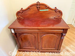MaxSold Auction: Traditional Mahogany Solid Wood Sideboard / Buffet - Saanich (British Columbia, Canada) PARTNER MANAGED Moving Online Auction - Marsett Place (CONDO)