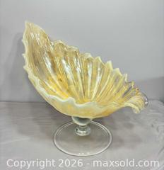 MaxSold Auction: Huge Vintage Lavorazione Arte Murano Glass Pedestal Centerpiece Bowl - Newmarket (Ontario, Canada) SELLER MANAGED Reseller Online Auction - Lundys Lane