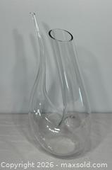 MaxSold Auction: Swan Shape Crystal Decanter - Newmarket (Ontario, Canada) SELLER MANAGED Reseller Online Auction - Lundys Lane
