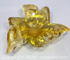 MaxSold Auction: Vintage Chalet Canada Glass "Low Splash" Light Honey Amber Bowl Ashtray - Newmarket (Ontario, Canada) SELLER MANAGED Reseller Online Auction - Lundys Lane