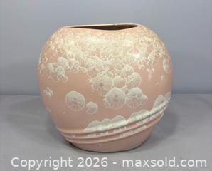 MaxSold Auction: Vintage Chinese Pink Crystalline Glazed Ceramic Vase - Marked - Newmarket (Ontario, Canada) SELLER MANAGED Reseller Online Auction - Lundys Lane