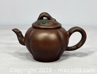 MaxSold Auction: Vintage Chinese Small Yixing Zisha Purple Clay Teapot - Newmarket (Ontario, Canada) SELLER MANAGED Reseller Online Auction - Lundys Lane