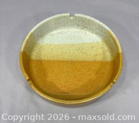 MaxSold Auction: Vintage Stoneware Pottery Ashtray - Newmarket (Ontario, Canada) SELLER MANAGED Reseller Online Auction - Lundys Lane