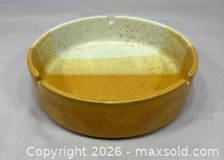 MaxSold Auction: Vintage Stoneware Pottery Ashtray - Newmarket (Ontario, Canada) SELLER MANAGED Reseller Online Auction - Lundys Lane