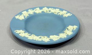 MaxSold Auction: Vintage Wedgwood Blue Jasperware Ashtray - Newmarket (Ontario, Canada) SELLER MANAGED Reseller Online Auction - Lundys Lane