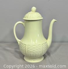 MaxSold Auction: Vintage Wedgwood Willow Weave Coffee Pot Teapot - Newmarket (Ontario, Canada) SELLER MANAGED Reseller Online Auction - Lundys Lane