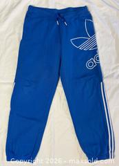 MaxSold Auction: Adidas Men’s Track Pants Sz L - Newmarket (Ontario, Canada) SELLER MANAGED Reseller Online Auction - Silken Laumann Drive