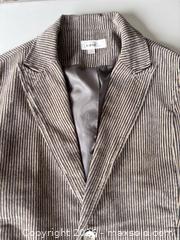MaxSold Auction: HIM Uomo Men’s Cotton Blazer Sz 48 EU - Newmarket (Ontario, Canada) SELLER MANAGED Reseller Online Auction - Silken Laumann Drive